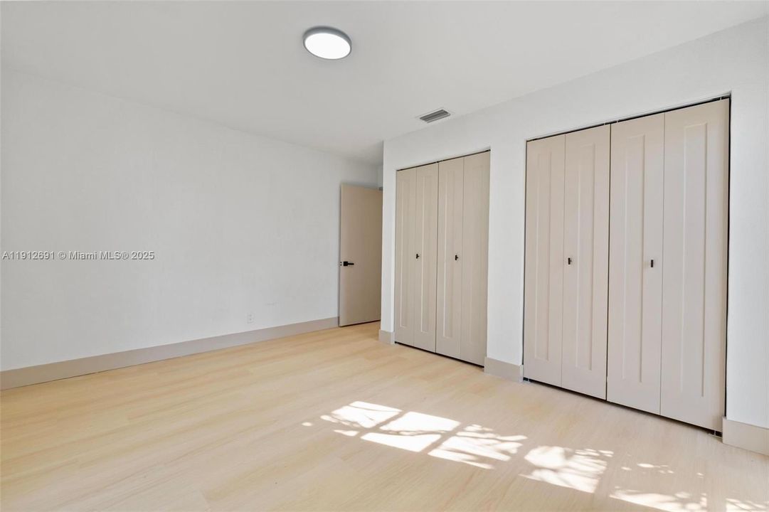 На продажу: $658,500 (4 спален, 2 ванн, 2346 Квадратных фут)