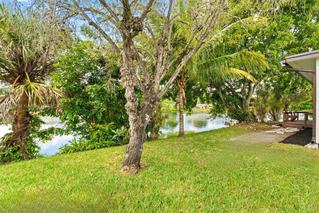 На продажу: $658,500 (4 спален, 2 ванн, 2346 Квадратных фут)