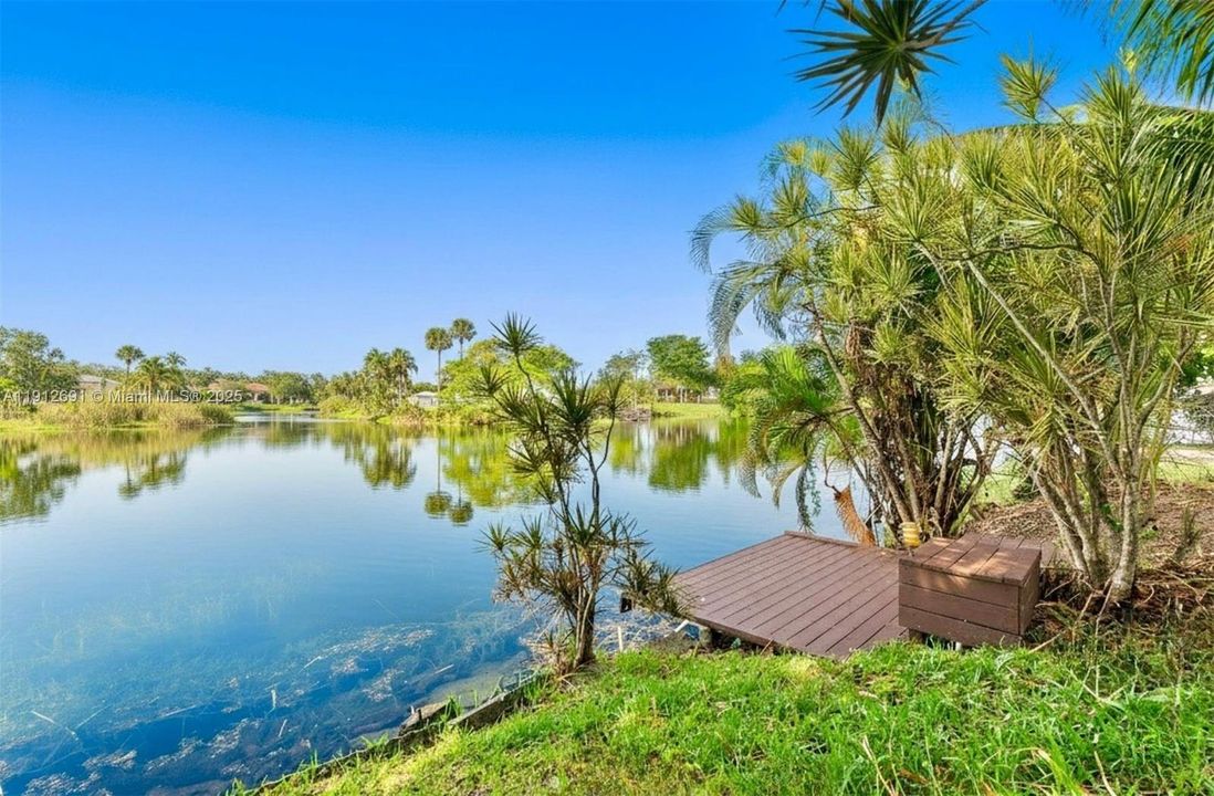 На продажу: $658,500 (4 спален, 2 ванн, 2346 Квадратных фут)