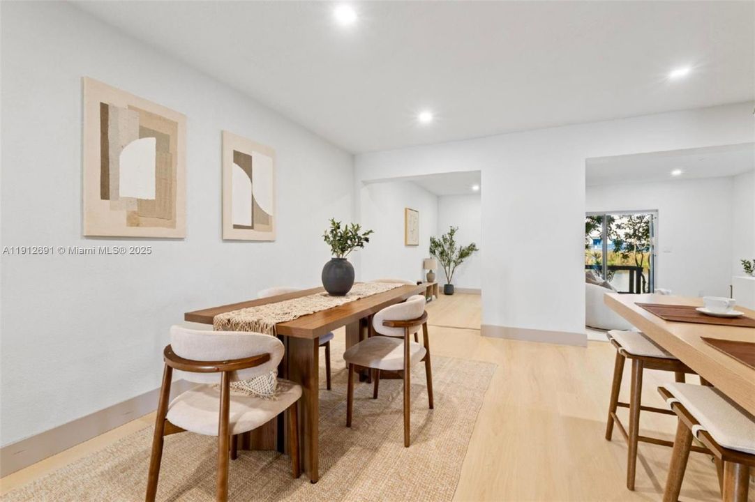 На продажу: $658,500 (4 спален, 2 ванн, 2346 Квадратных фут)