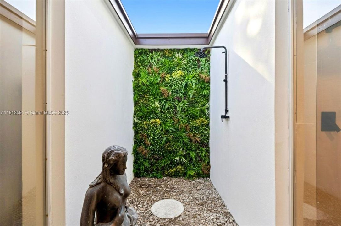 На продажу: $658,500 (4 спален, 2 ванн, 2346 Квадратных фут)