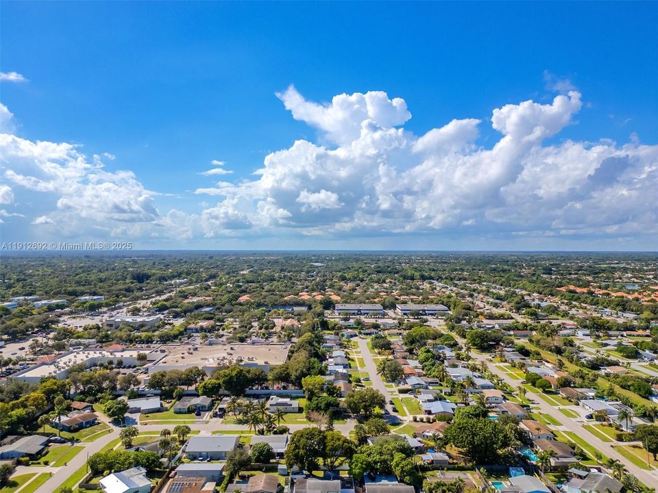 Под контрактом: $450,000 (3 спален, 2 ванн, 918 Квадратных фут)