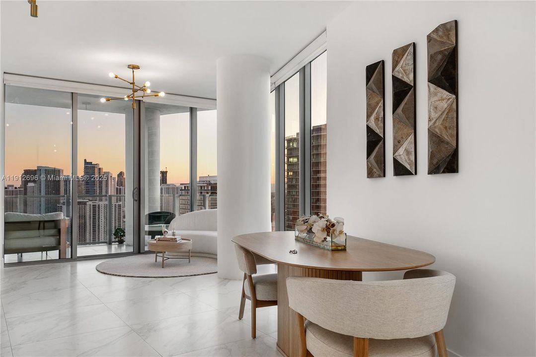 Recently Rented: $4,999 (1 beds, 2 baths, 944 Square Feet)