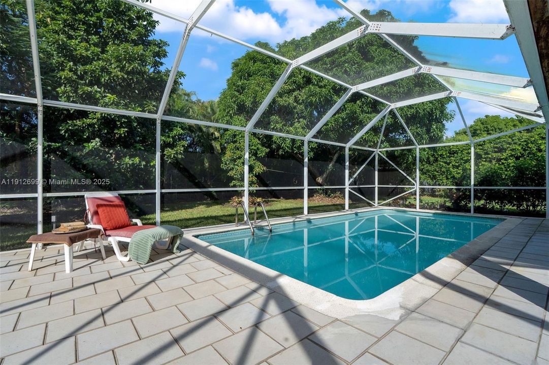 En Venta: $849,900 (3 camas, 2 baños, 1413 Pies cuadrados)