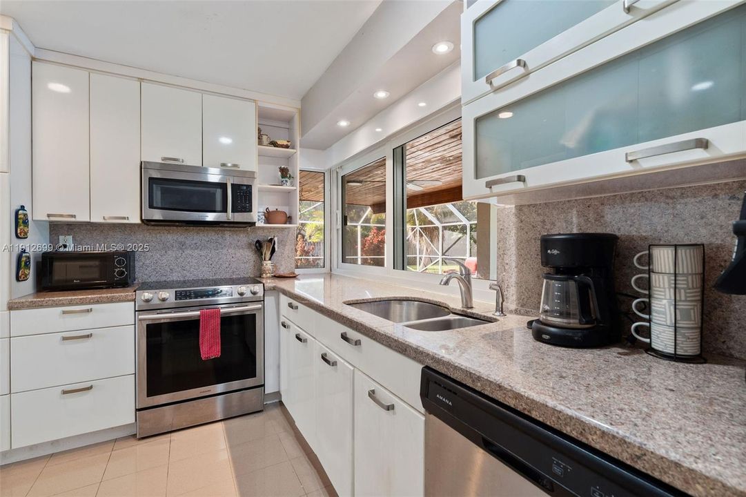 En Venta: $849,900 (3 camas, 2 baños, 1413 Pies cuadrados)