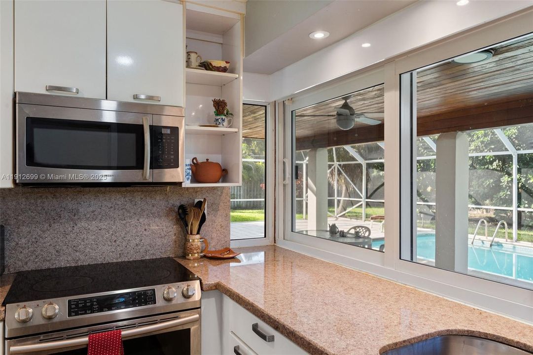 En Venta: $849,900 (3 camas, 2 baños, 1413 Pies cuadrados)