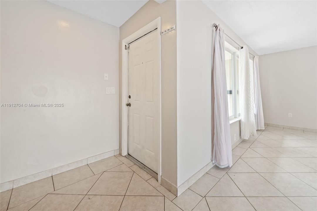 На продажу: $530,000 (3 спален, 2 ванн, 1544 Квадратных фут)