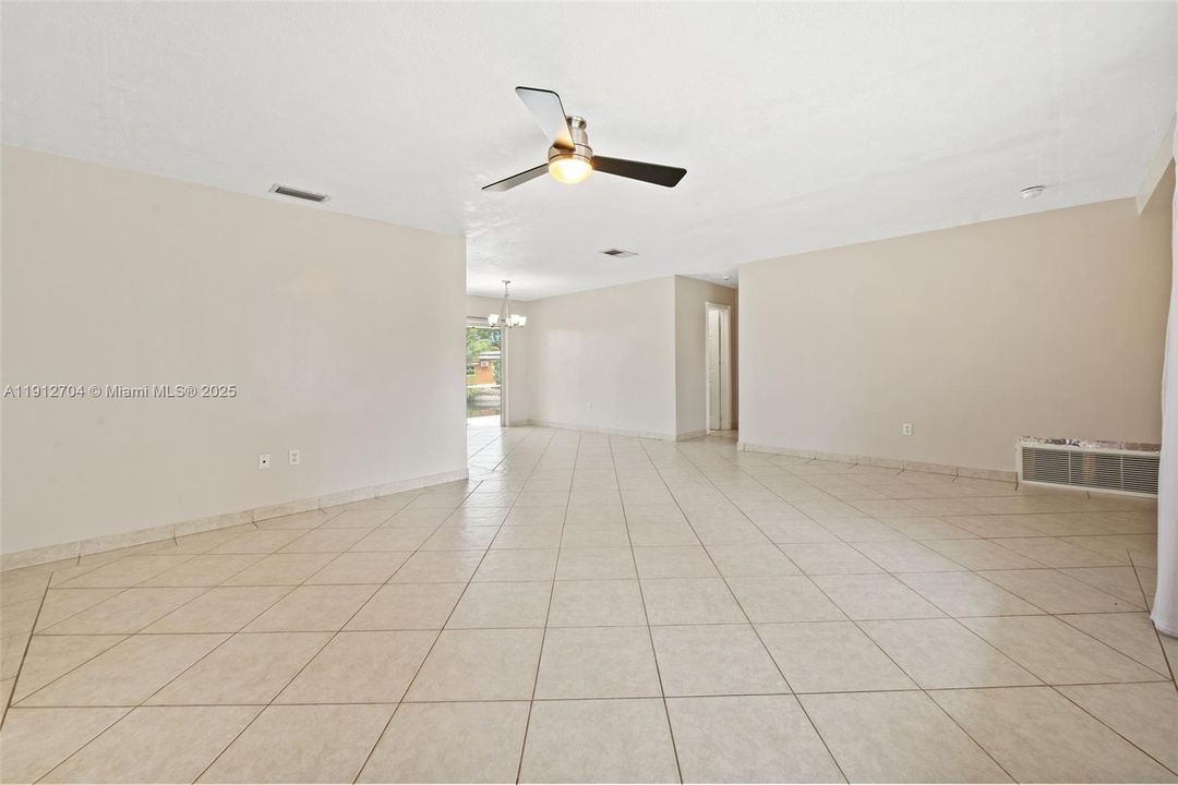 На продажу: $530,000 (3 спален, 2 ванн, 1544 Квадратных фут)