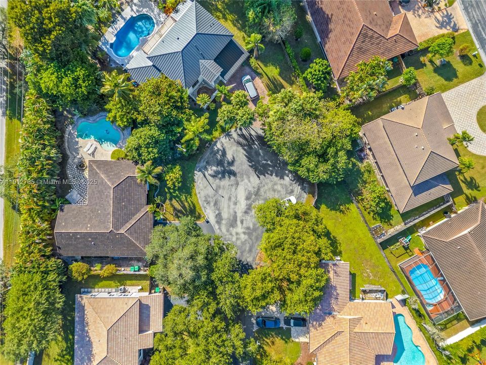 合同活跃: $823,500 (4 贝兹, 2 浴室, 0 平方英尺)