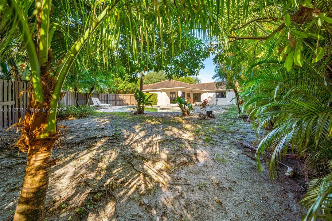 合同活跃: $823,500 (4 贝兹, 2 浴室, 0 平方英尺)