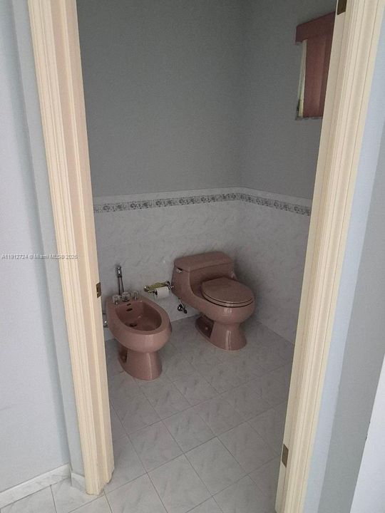 For Sale: $775,000 (3 beds, 2 baths, 2125 Square Feet)