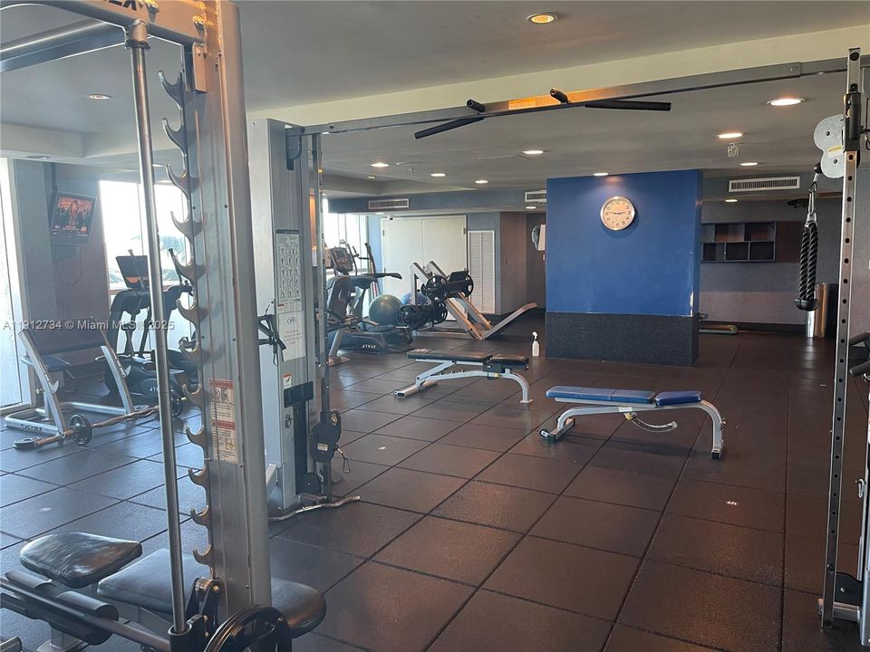 For Sale: $515,000 (2 beds, 2 baths, 1251 Square Feet)