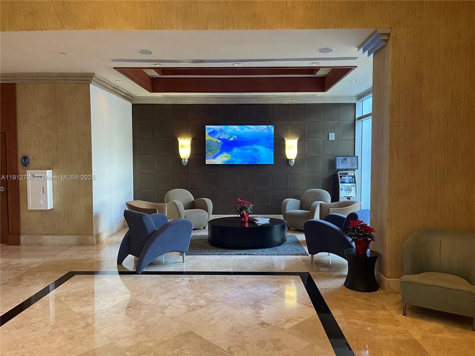 For Sale: $515,000 (2 beds, 2 baths, 1251 Square Feet)