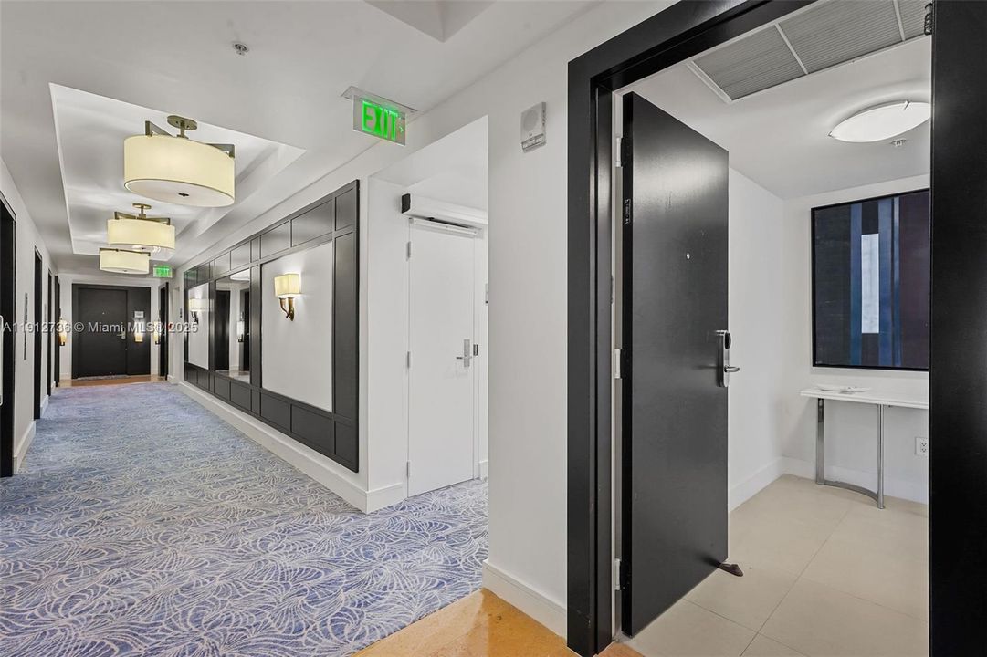 For Sale: $795,000 (1 beds, 1 baths, 820 Square Feet)