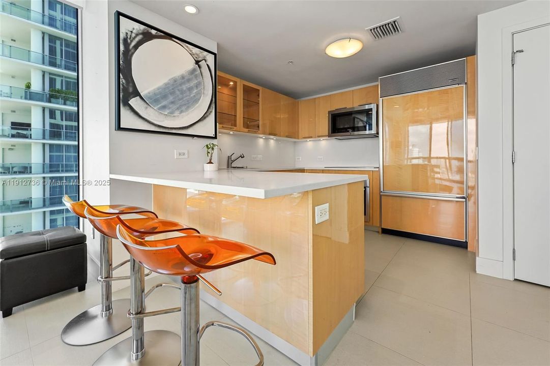 For Sale: $795,000 (1 beds, 1 baths, 820 Square Feet)