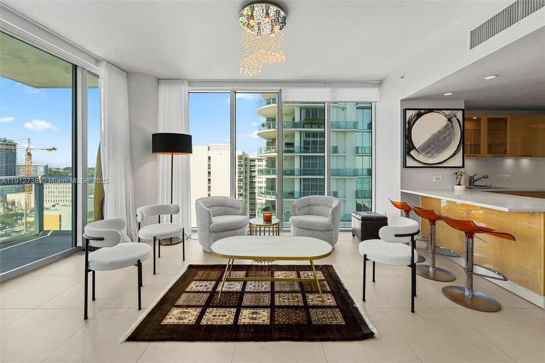 For Sale: $795,000 (1 beds, 1 baths, 820 Square Feet)