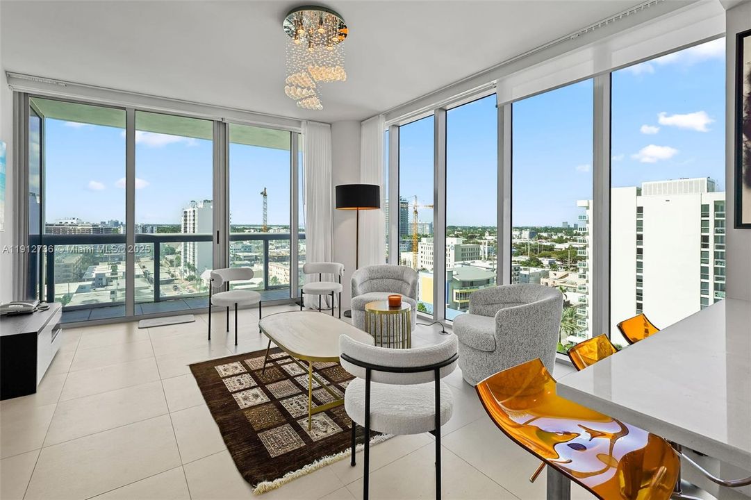 For Sale: $795,000 (1 beds, 1 baths, 820 Square Feet)