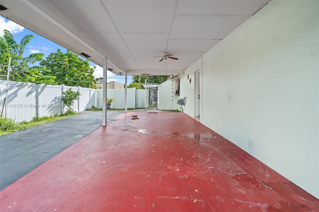 For Sale: $449,000 (2 beds, 1 baths, 1254 Square Feet)