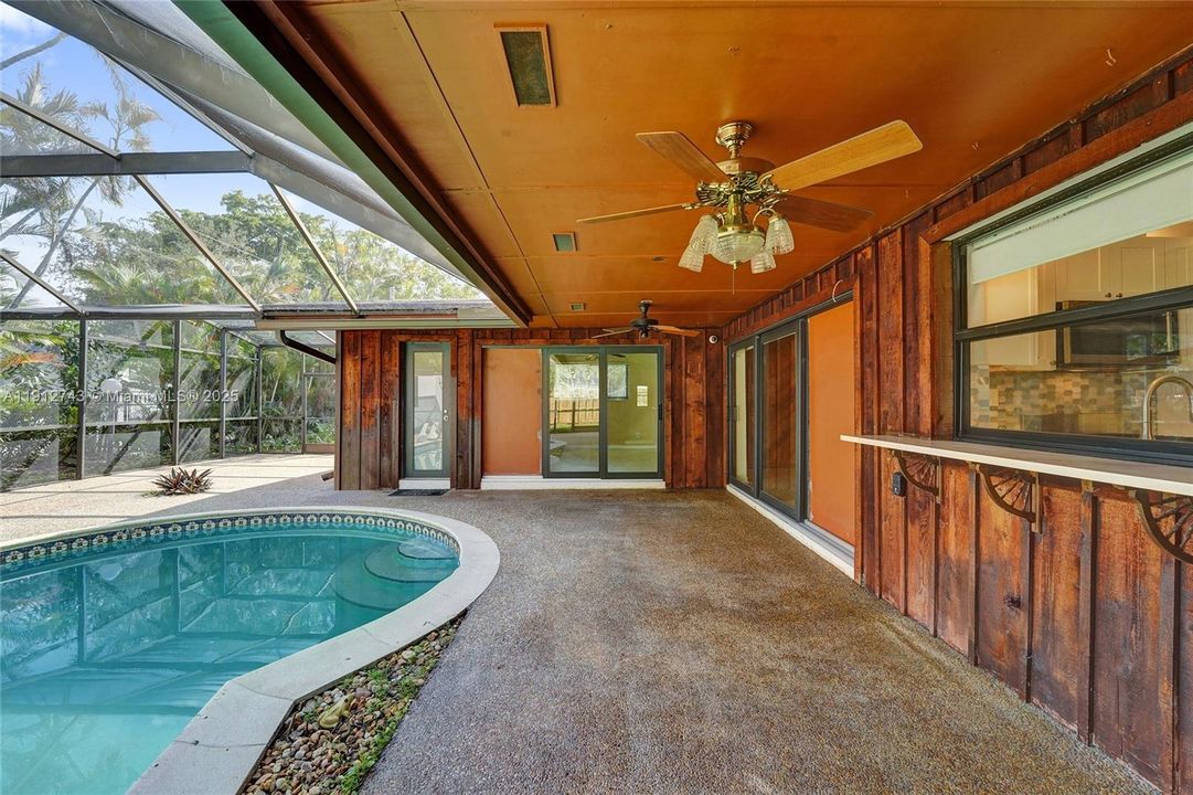 Active With Contract: $549,900 (3 beds, 2 baths, 1637 Square Feet)