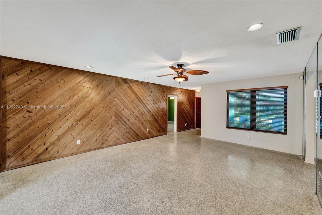 Active With Contract: $549,900 (3 beds, 2 baths, 1637 Square Feet)