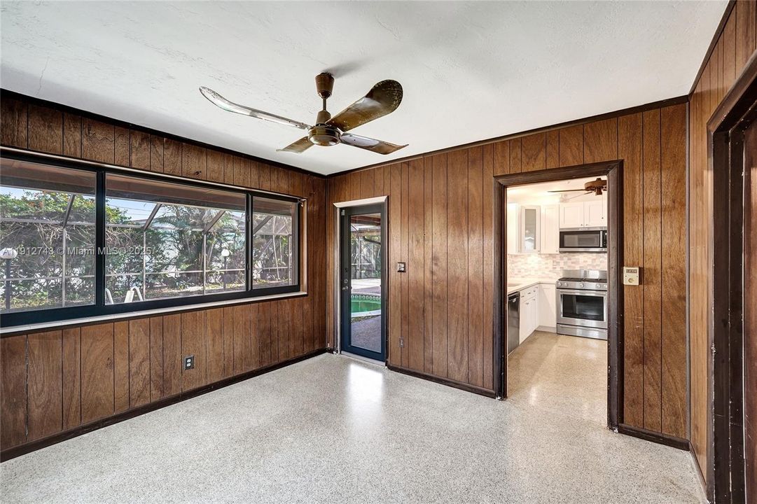 Active With Contract: $549,900 (3 beds, 2 baths, 1637 Square Feet)