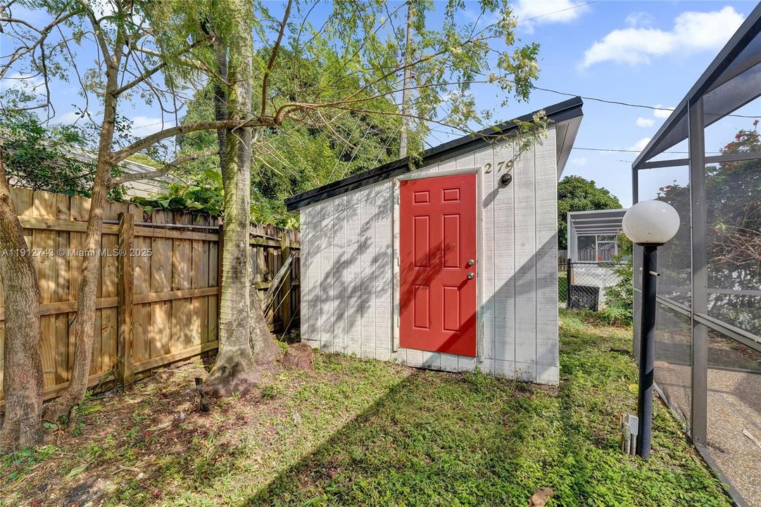 Active With Contract: $549,900 (3 beds, 2 baths, 1637 Square Feet)