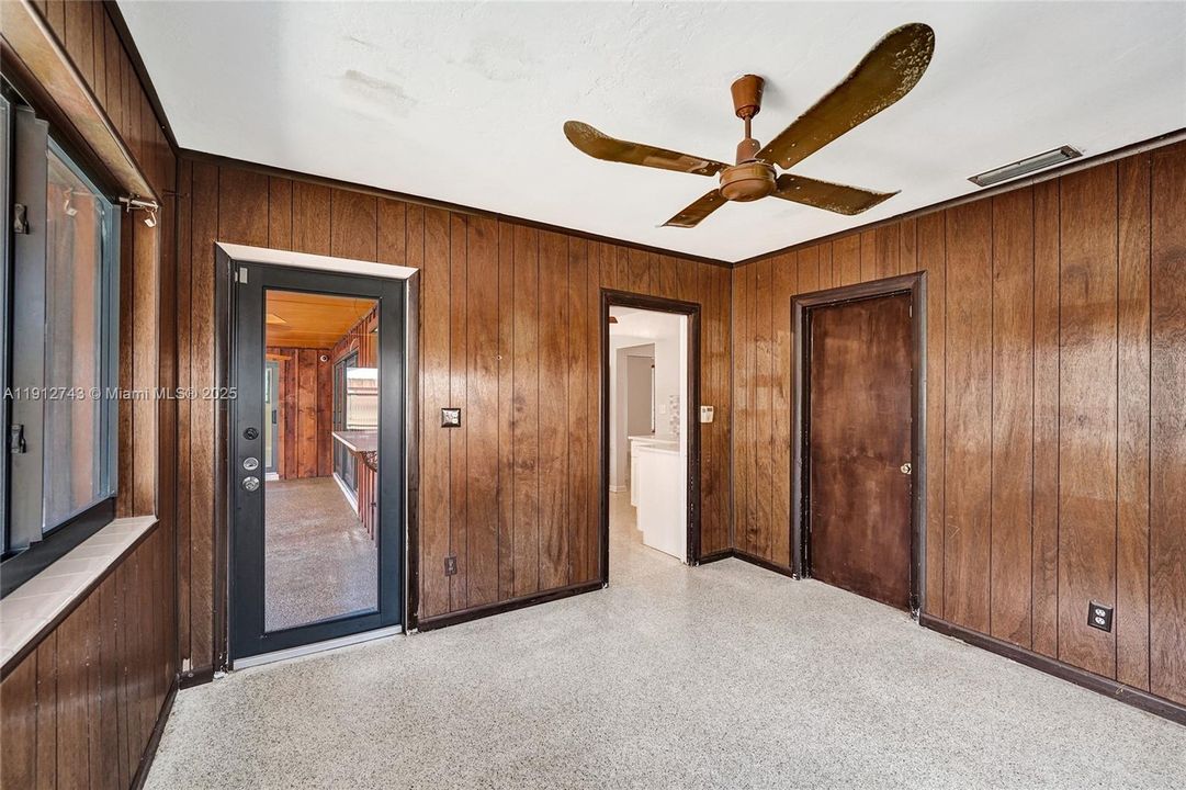 Active With Contract: $549,900 (3 beds, 2 baths, 1637 Square Feet)