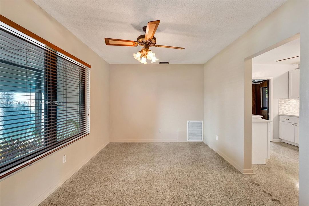 Active With Contract: $549,900 (3 beds, 2 baths, 1637 Square Feet)