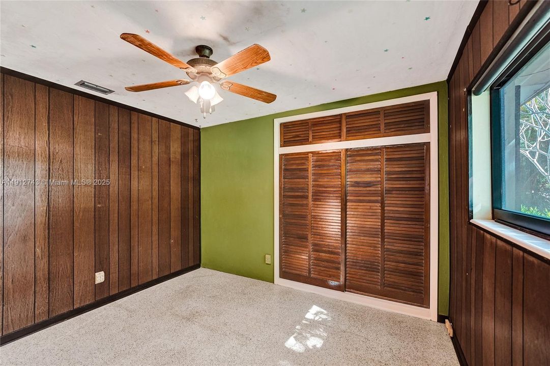 Active With Contract: $549,900 (3 beds, 2 baths, 1637 Square Feet)