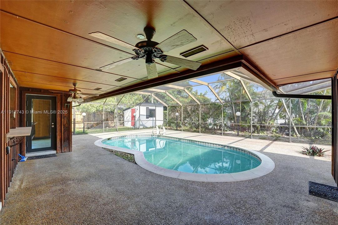 Active With Contract: $549,900 (3 beds, 2 baths, 1637 Square Feet)