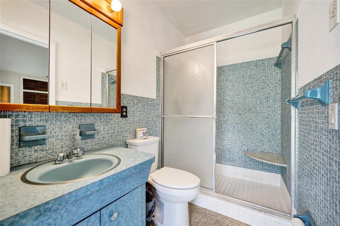 Active With Contract: $549,900 (3 beds, 2 baths, 1637 Square Feet)