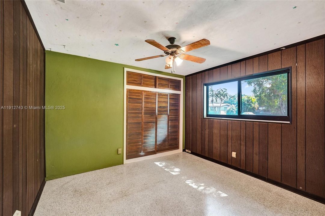 Active With Contract: $549,900 (3 beds, 2 baths, 1637 Square Feet)