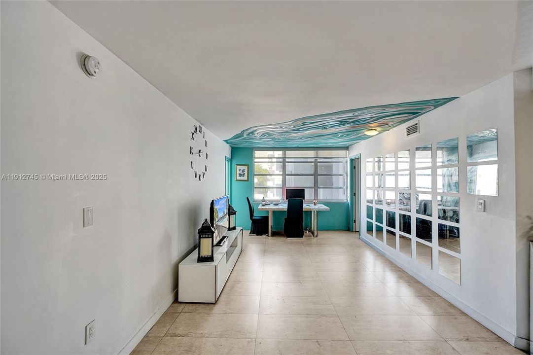 На продажу: $189,500 (1 спален, 1 ванн, 870 Квадратных фут)