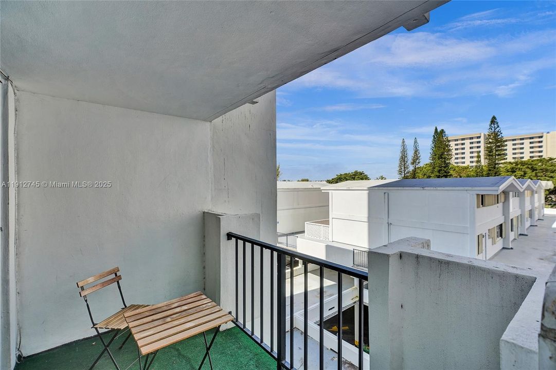 На продажу: $189,500 (1 спален, 1 ванн, 870 Квадратных фут)