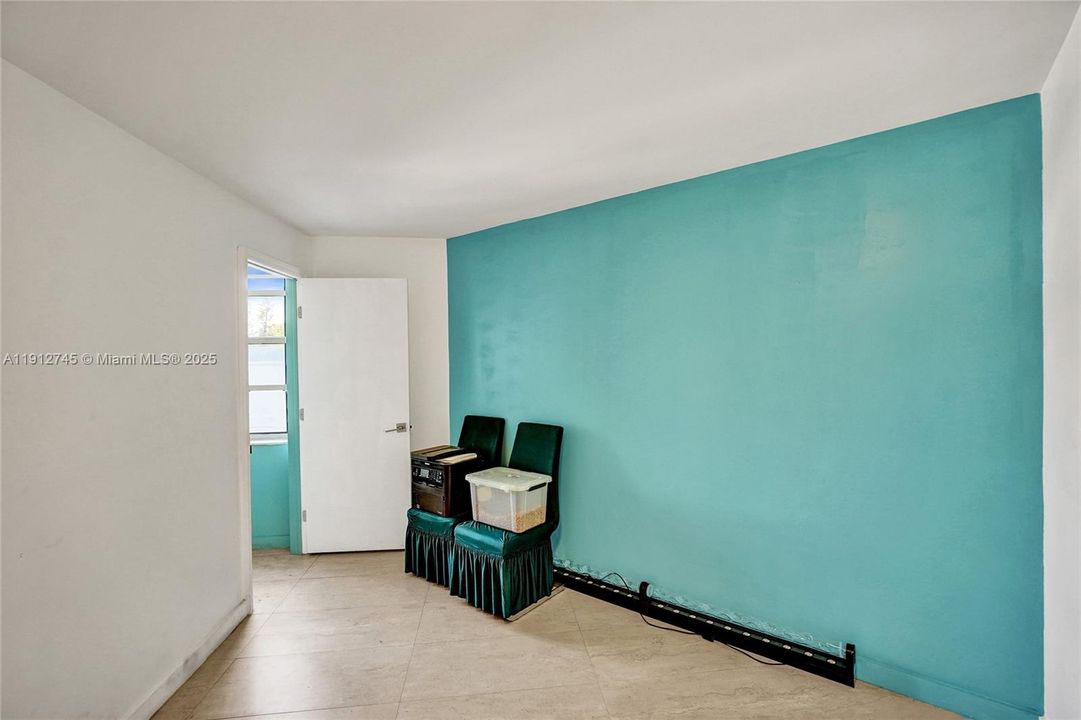 На продажу: $189,500 (1 спален, 1 ванн, 870 Квадратных фут)