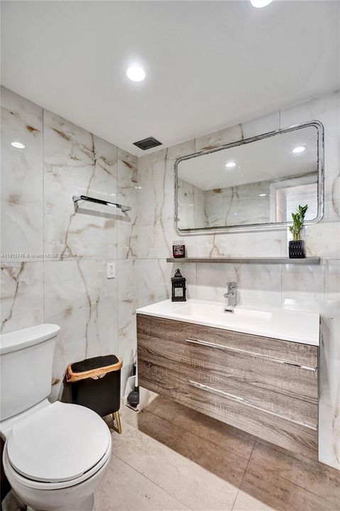 На продажу: $189,500 (1 спален, 1 ванн, 870 Квадратных фут)