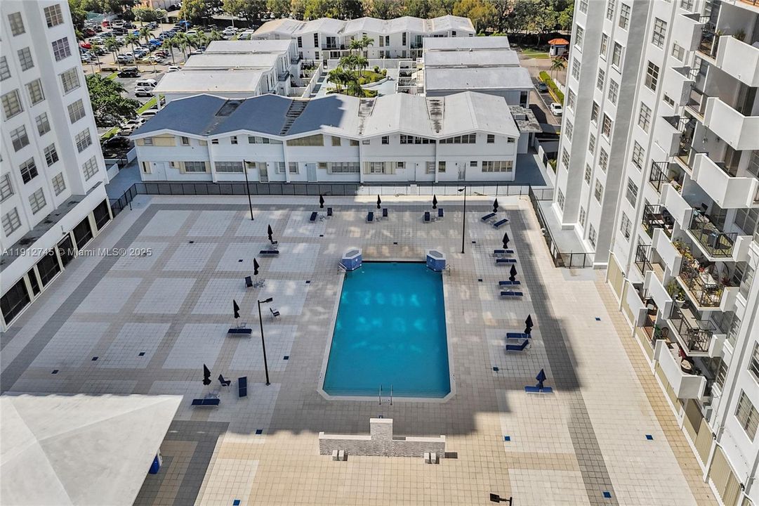 На продажу: $189,500 (1 спален, 1 ванн, 870 Квадратных фут)