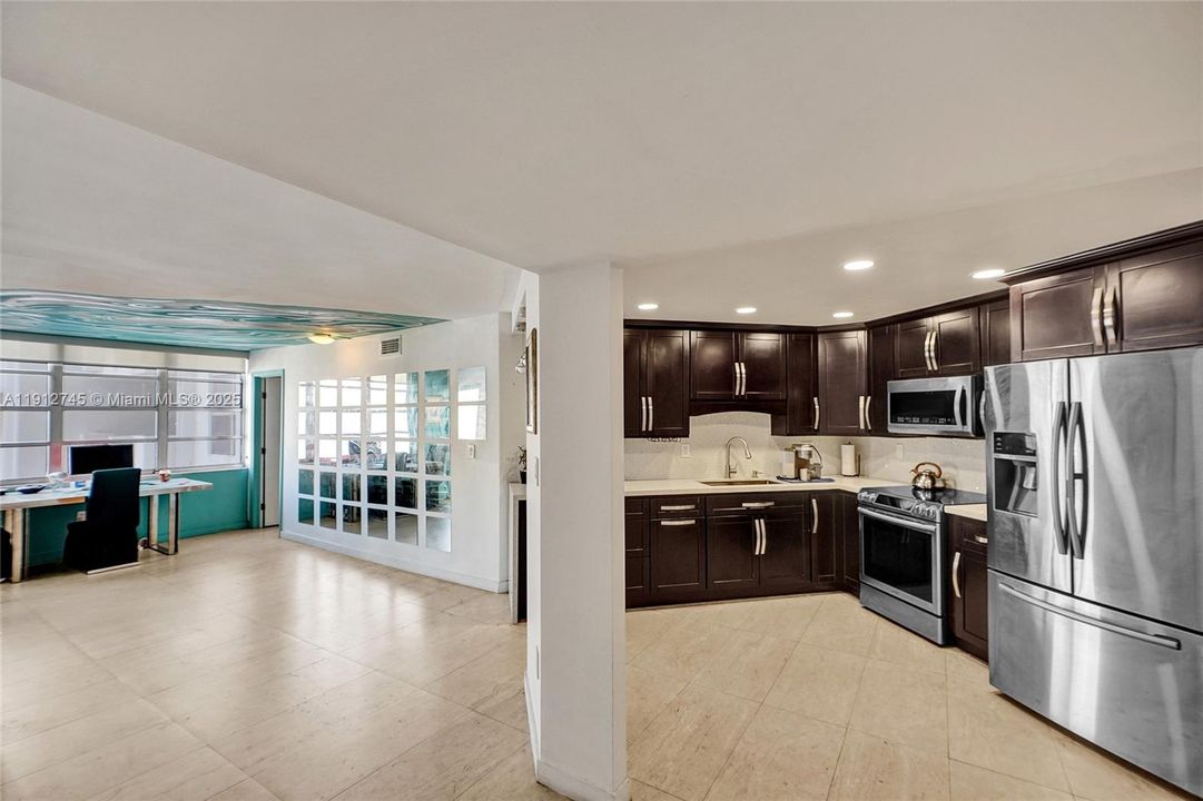 На продажу: $189,500 (1 спален, 1 ванн, 870 Квадратных фут)