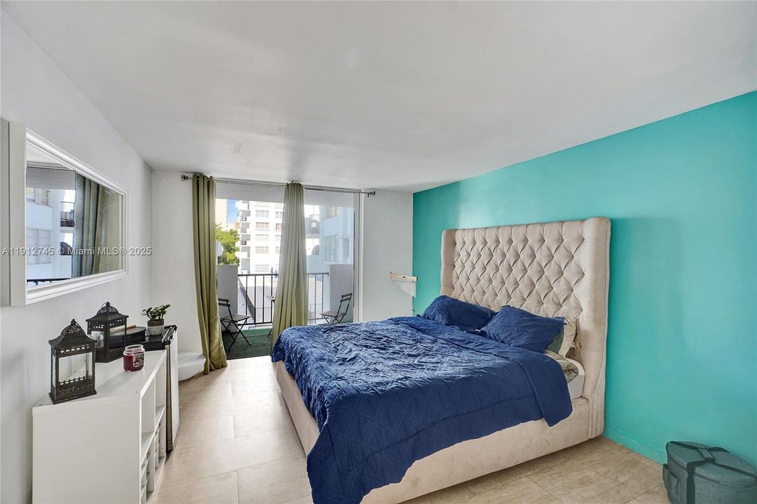 На продажу: $189,500 (1 спален, 1 ванн, 870 Квадратных фут)