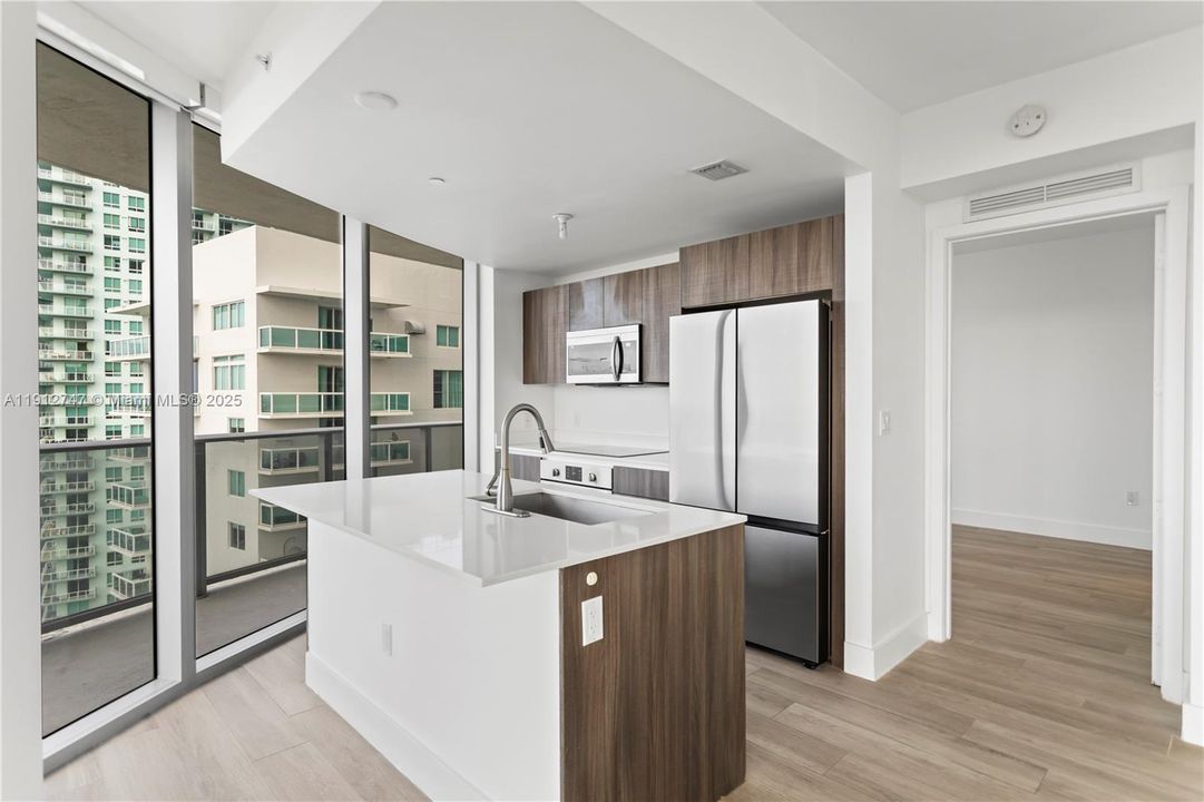 待售: $799,000 (2 贝兹, 2 浴室, 1178 平方英尺)