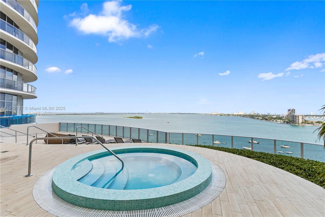 待售: $799,000 (2 贝兹, 2 浴室, 1178 平方英尺)