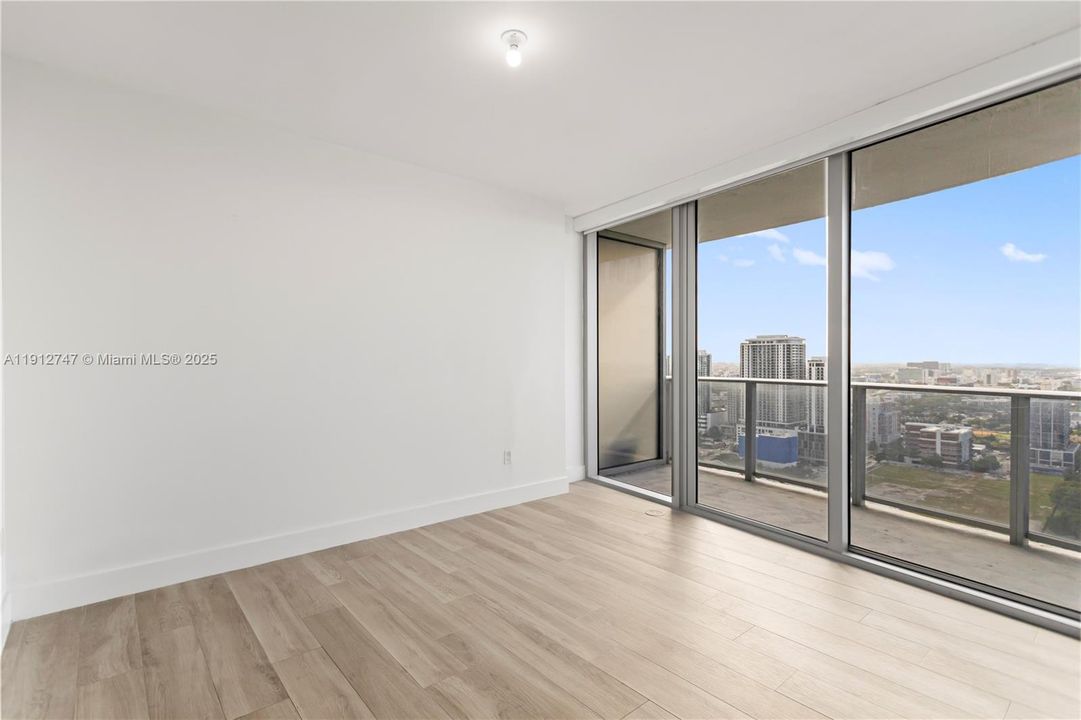 待售: $799,000 (2 贝兹, 2 浴室, 1178 平方英尺)