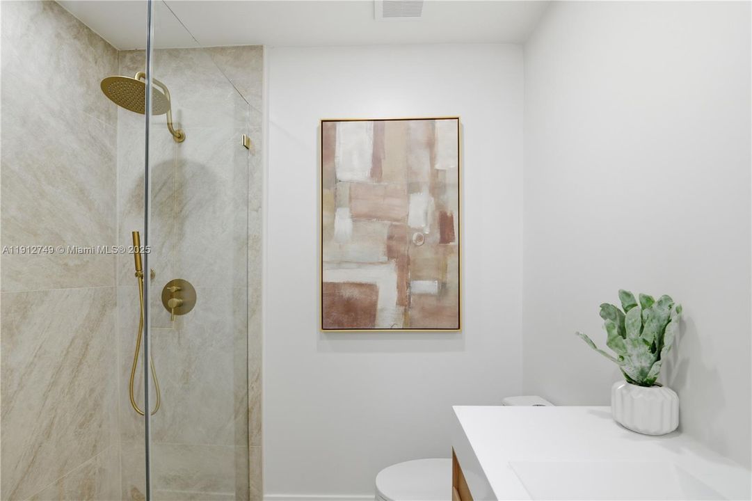 En Venta: $824,900 (4 camas, 3 baños, 1502 Pies cuadrados)