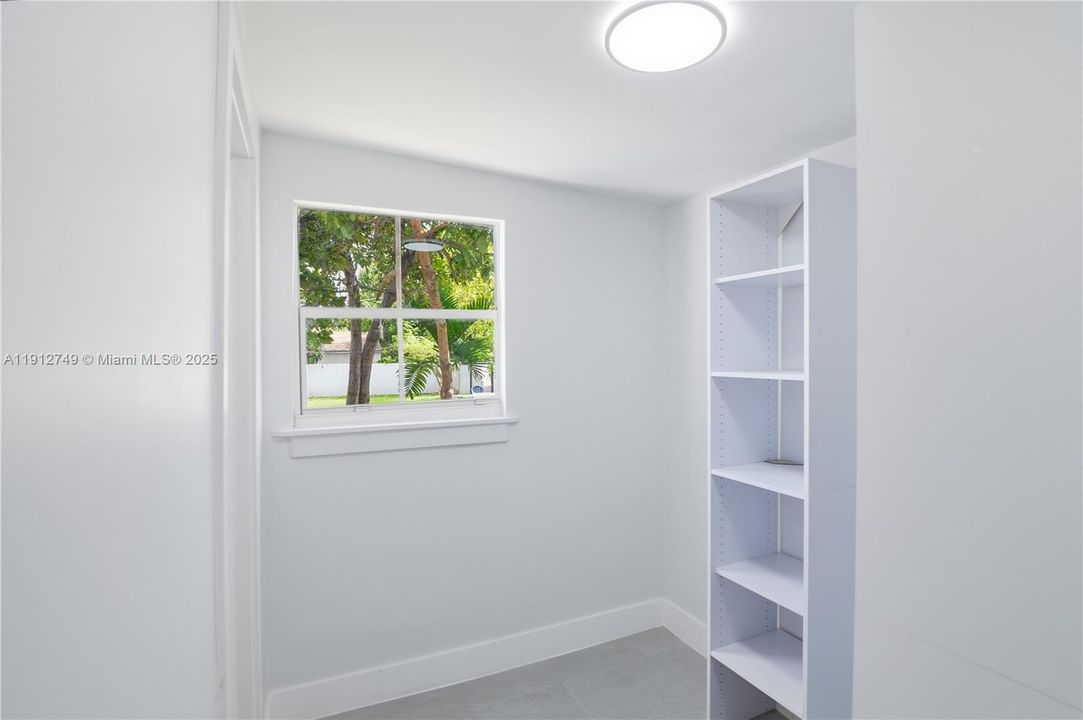 En Venta: $824,900 (4 camas, 3 baños, 1502 Pies cuadrados)