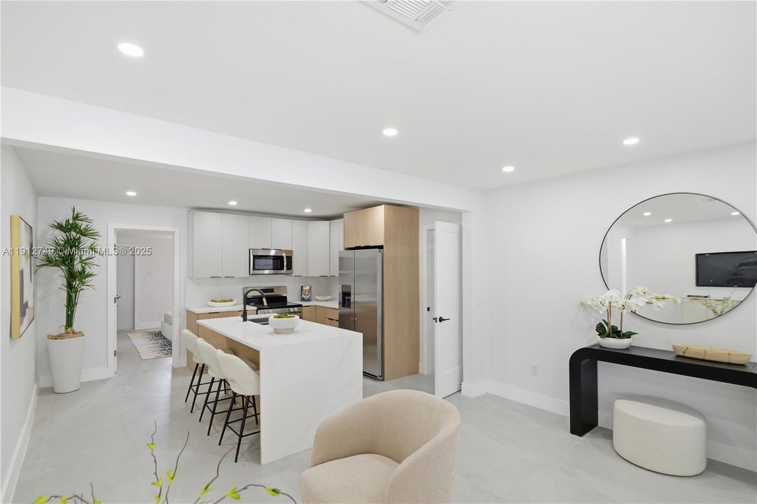 En Venta: $824,900 (4 camas, 3 baños, 1502 Pies cuadrados)