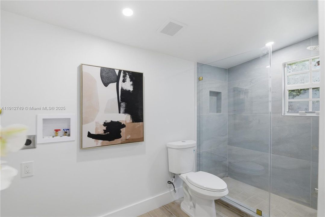 En Venta: $824,900 (4 camas, 3 baños, 1502 Pies cuadrados)