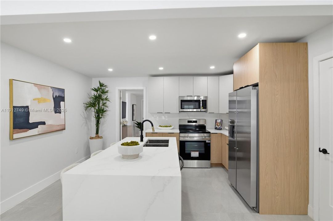 En Venta: $824,900 (4 camas, 3 baños, 1502 Pies cuadrados)