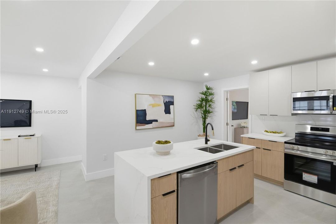 En Venta: $824,900 (4 camas, 3 baños, 1502 Pies cuadrados)