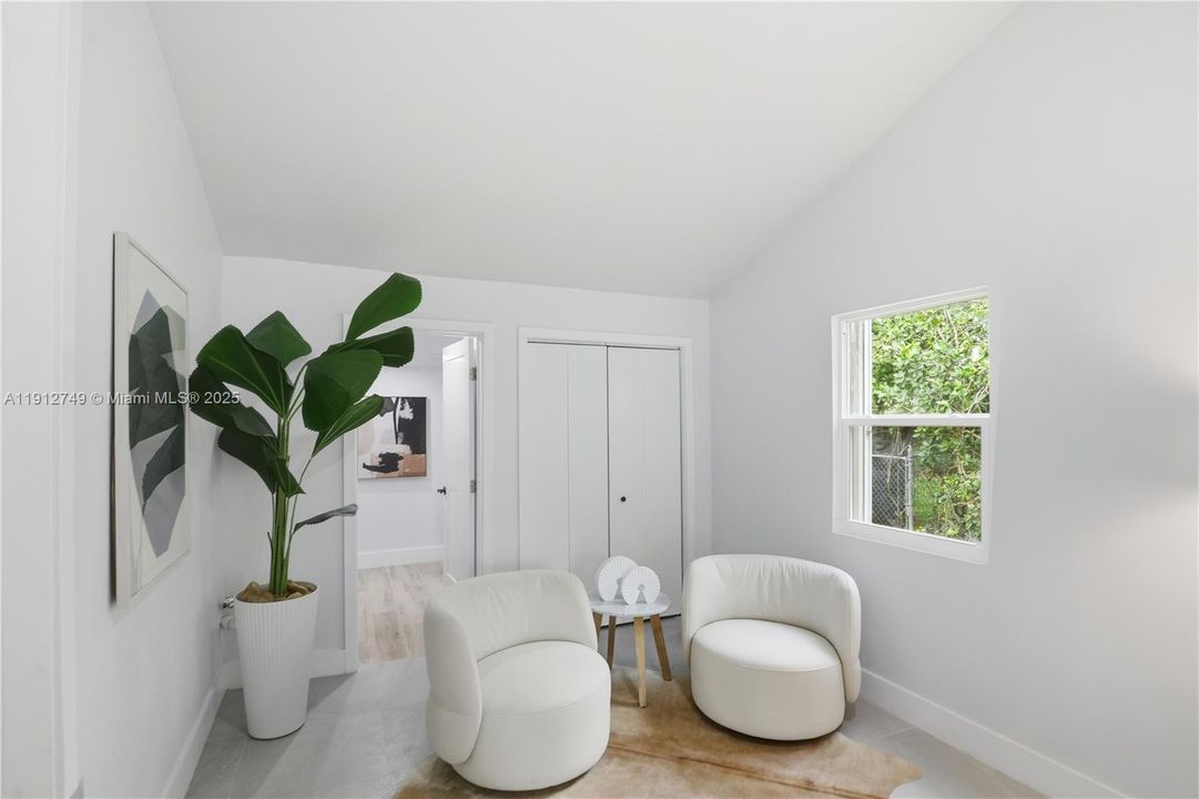 En Venta: $824,900 (4 camas, 3 baños, 1502 Pies cuadrados)