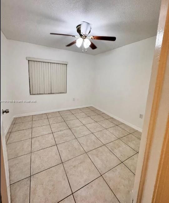 Activo con contrato: $2,300 (2 camas, 1 baños, 778 Pies cuadrados)